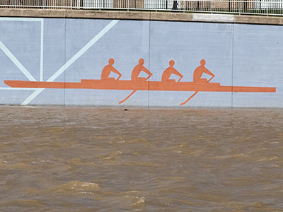 Taking pictures of a federal courthouse is risky behavior.