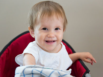 A sweet smile, a sweet girl.