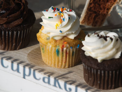 We know about the Wright brothers and the airplane, but the inventor of the cupcake is sadly overlooked.