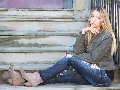 I`ll never meet Kaley Cuoco, but I do know this girl.