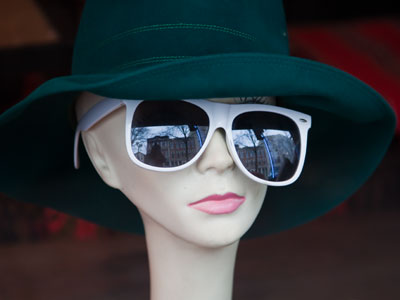 `Could you give me $50 for the powder room, dahling?`