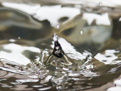Now that I have a car again, I went back to the parking garage and discovered that it`s still leaking.