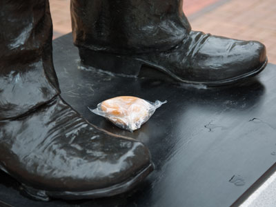 Lincoln`s lunch:  cream cheese bagel (see September 22, 2016).