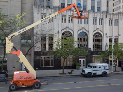 Downtown moviemaking, continued:  Robert Redford is going to rob that bank in `The Old Man and the Gun.`