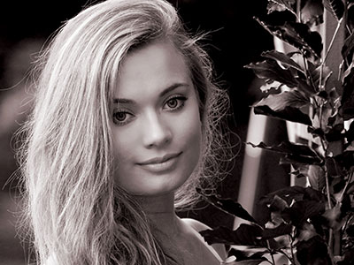 She was last seen on this page on October 24, 2015.