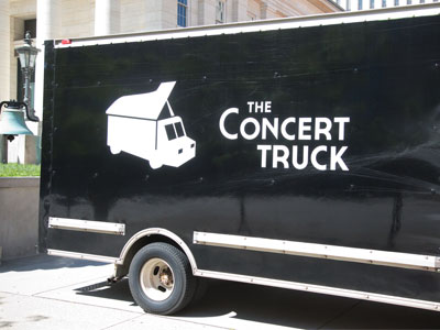 The highlight of my day was an outdoor concert on a beautiful summer afternoon.