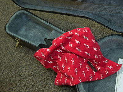 There`s a guitarist in the vicinity.