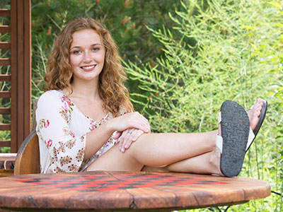 A ravishing readhead.