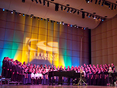 During the concert, I can`t roam around the stage.