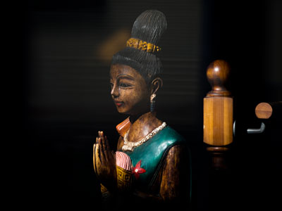 Friends for a meal are easy to find.  Friends until end of life are difficult to find.  THAI PROVERB