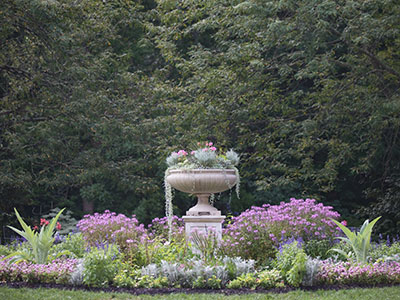 This would be a good place to photograph a ballerina (see August 19 below).