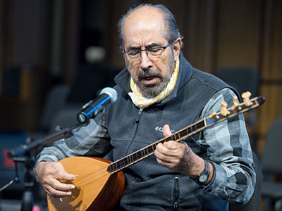 Latif Bolat sings Turkish songs.