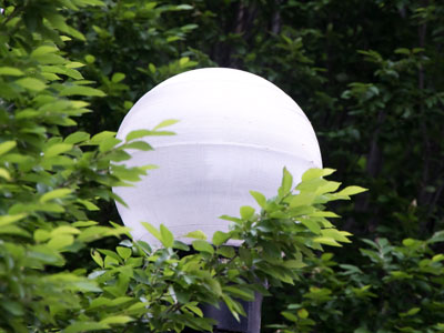 The sphere landed, the little people came toward me, and I woke up the next day.