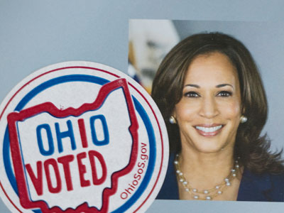 I decided to vote early to avoid the crowd.  Hundreds of other people had the same idea.