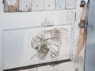 Some would-be vandal accidentally created art.