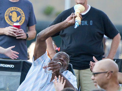 A nice one-handed catch, and he didn`t spill his drink.