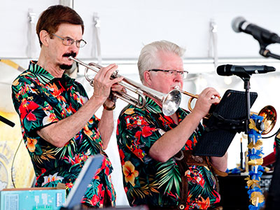 Yes, a polka band plays at Mass during Germanfest.