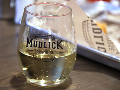 I`ll have an iced tea, please.