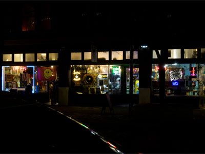 I walked to work because the weather was warm, but I kinda forgot that it would be pitch dark on the way home.